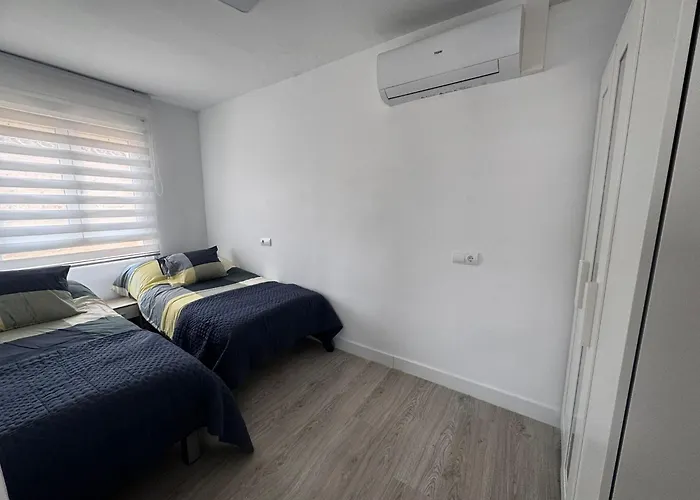 Turísticos Claras 2 *